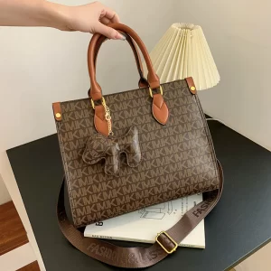 IMJK Luxury Women Shoulder Bags Designer Backpack Crossbody Shoulder Purses Handbag Women Clutch Travel tote Bag